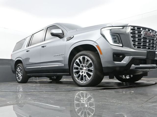 2025 GMC Yukon XL Denali - Photo 25