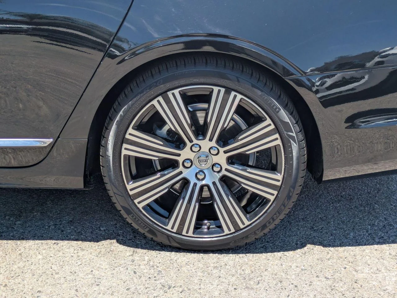 Certified Used 2023 Black Stone Volvo Ultimate image 9