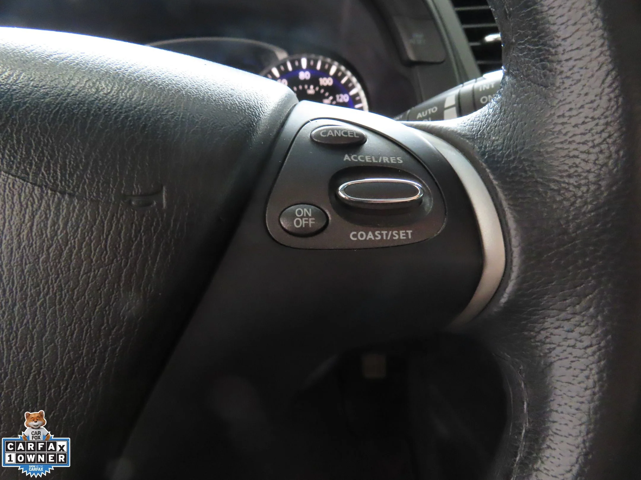Used 2014 Black INFINITI Base image 14