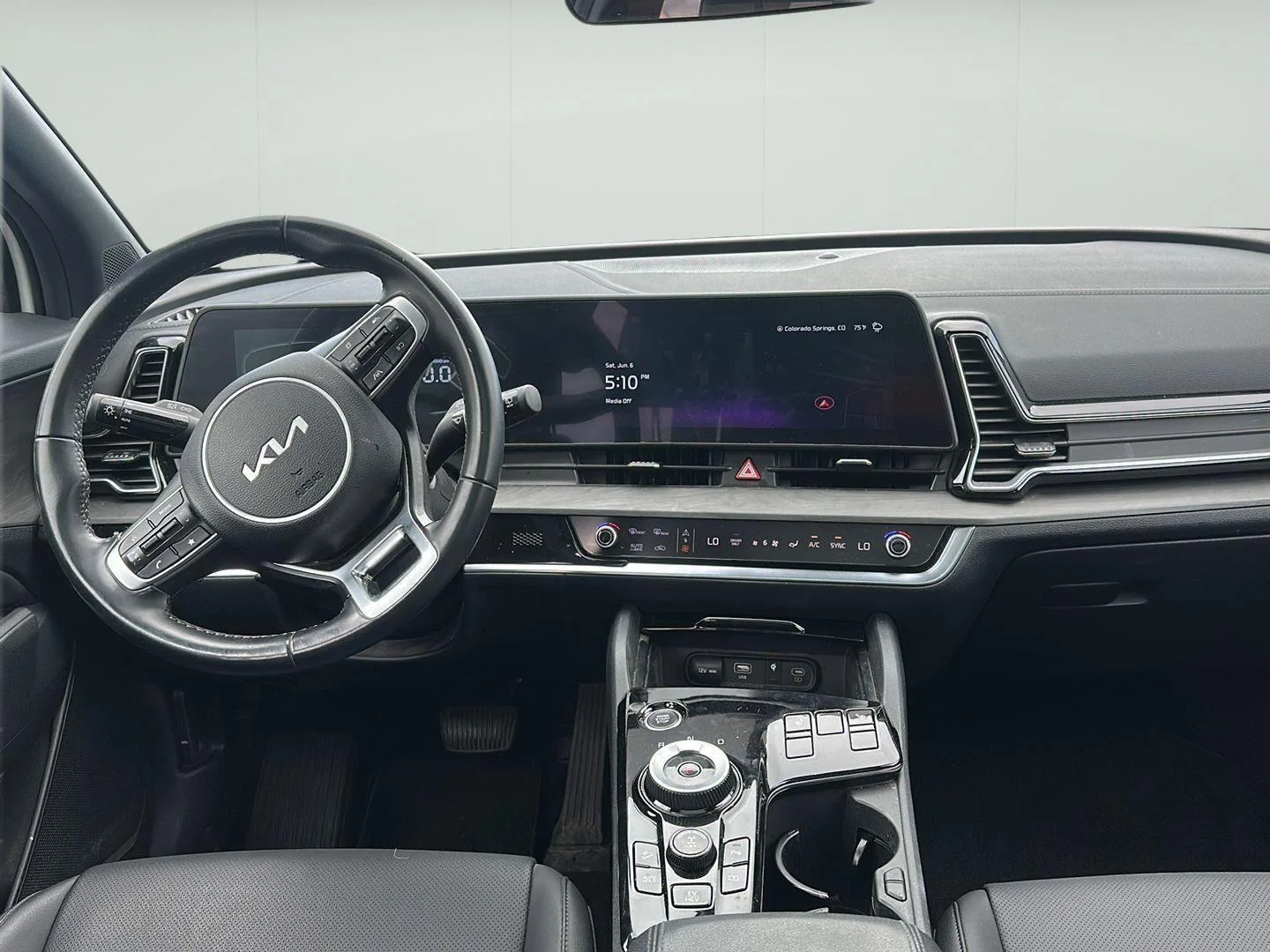 Used 2024 Snow White Pearl Kia X-Line image 10