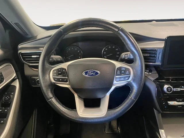 Used 2021 Gray Ford Limited image 12
