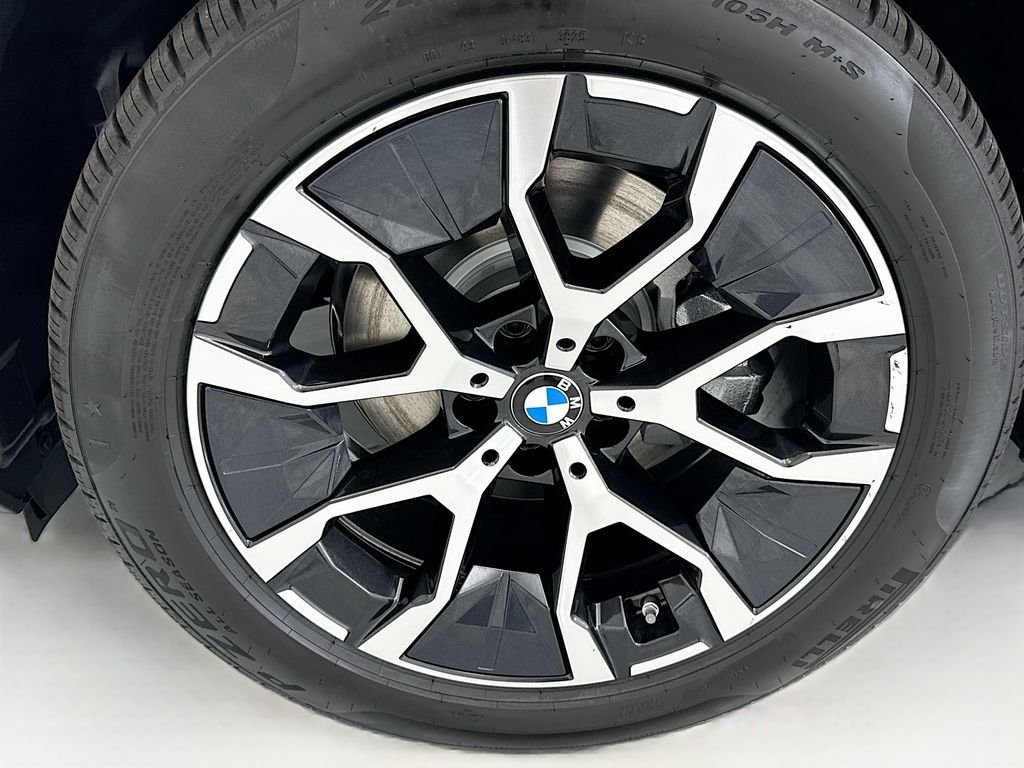 New 2026 Gray Metallic BMW 30 xDrive image 29