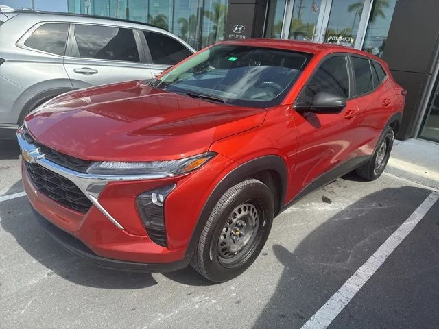 2024 Chevrolet Trax LS's photo
