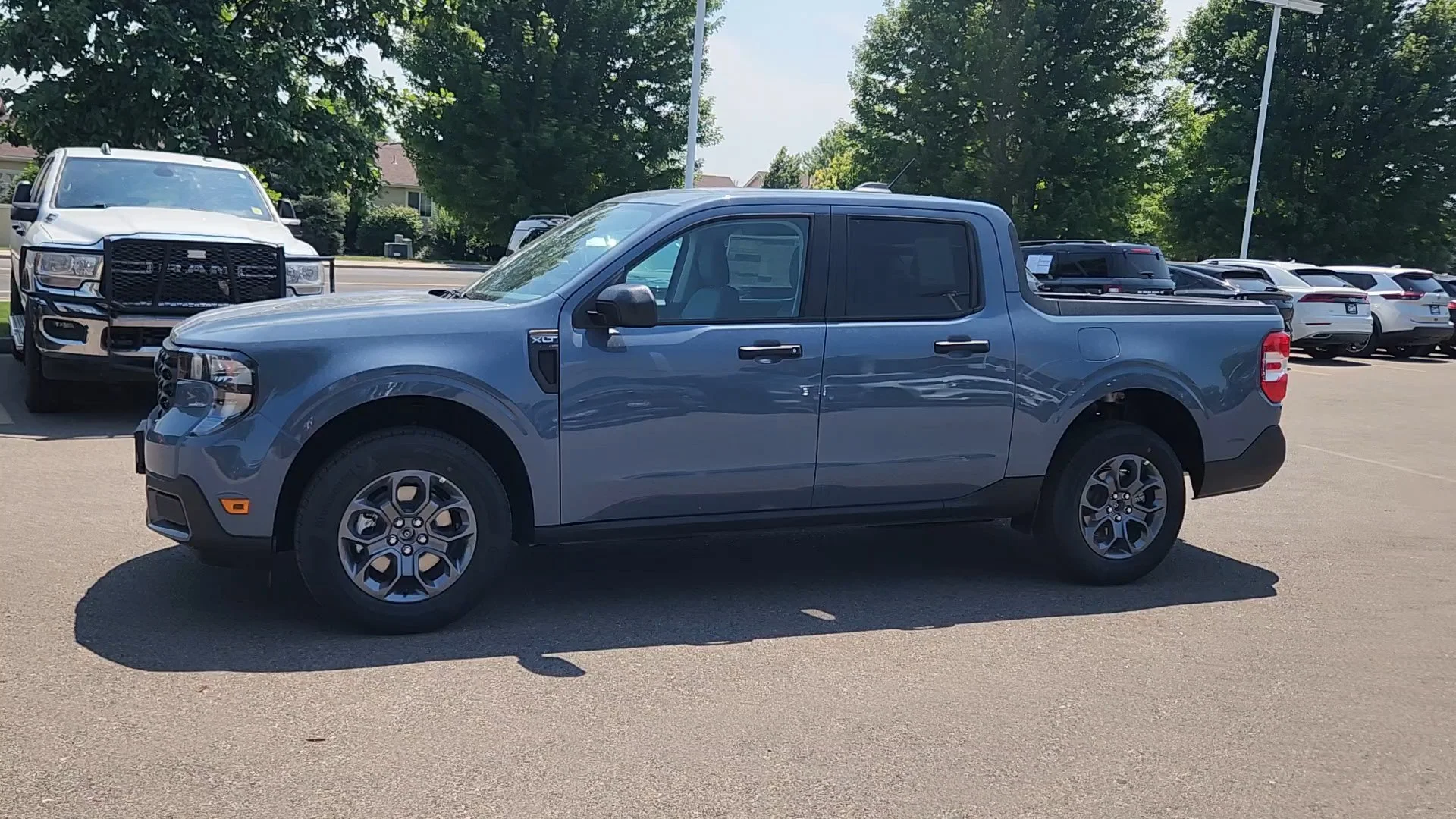 New 2026 Azure Gray Metallic Tri-Coat Ford XLT image 4