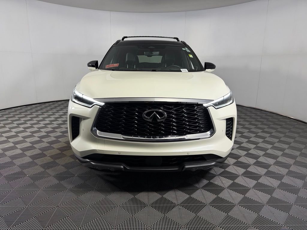 Certified Used 2024 Black INFINITI Autograph image 3