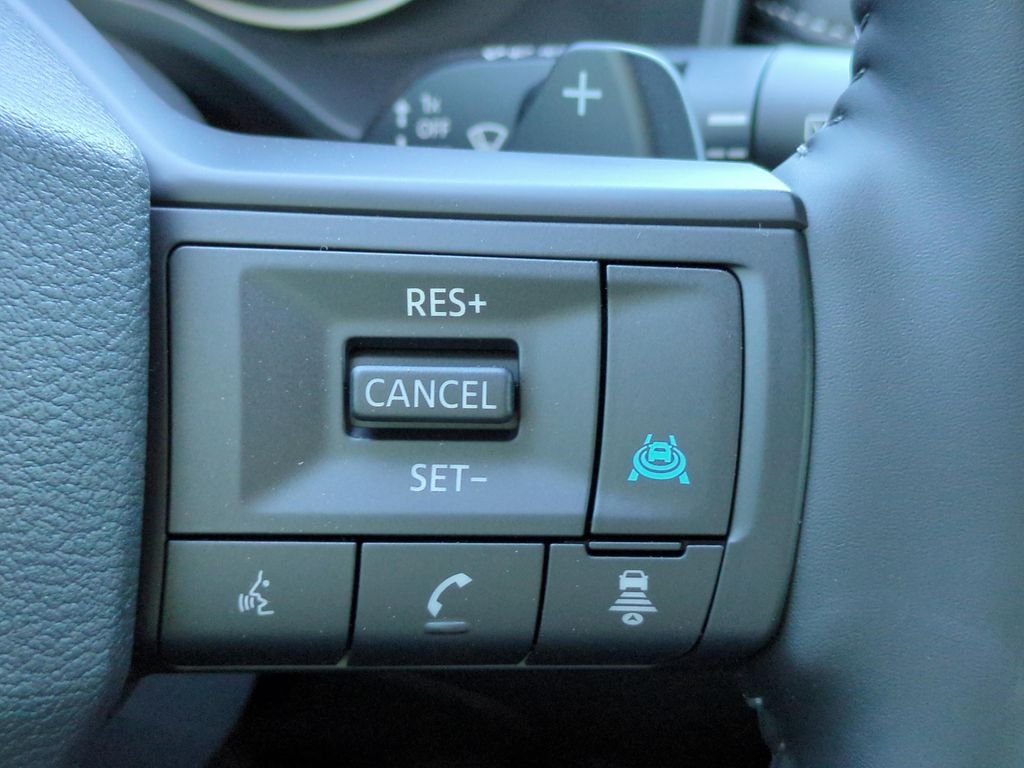 New 2026 Everest White Pearl TriCoat Nissan Dark Armor™ image 23