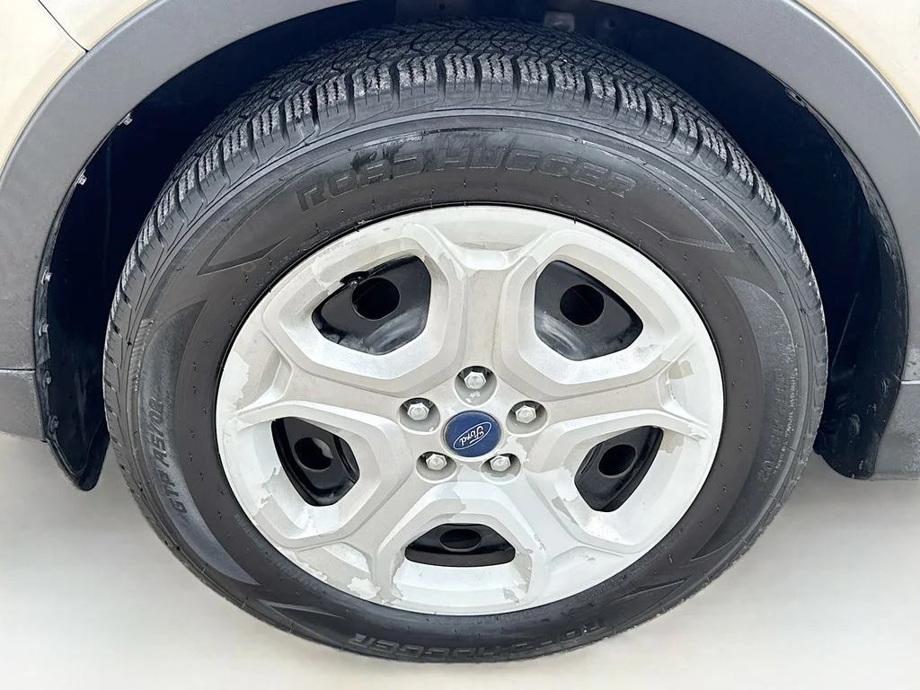 Used 2018 Gold Ford S image 37