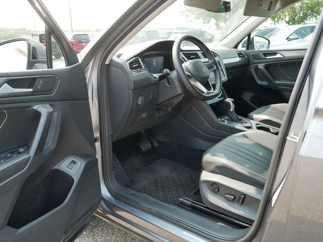 Certified Used 2022 Gray Volkswagen 2.0T SE image 12