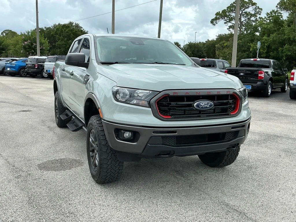 Used 2021 Green Ford XLT image 16