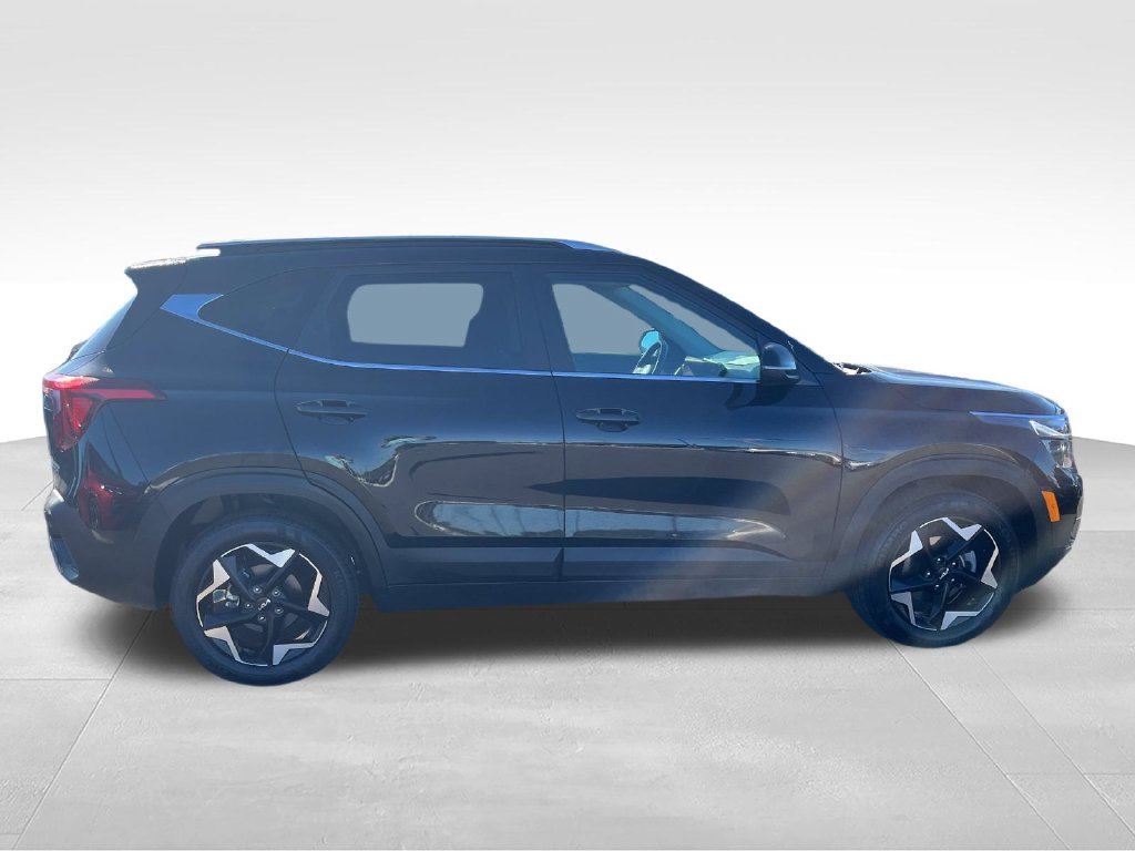 Used 2025 Black Kia EX image 6