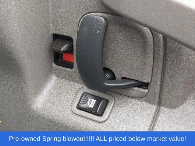 Used 2016 White Chevrolet Work Van image 37