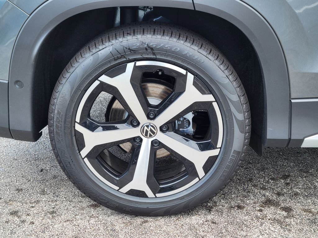 New 2026 Gray Volkswagen 2.0T SE image 5