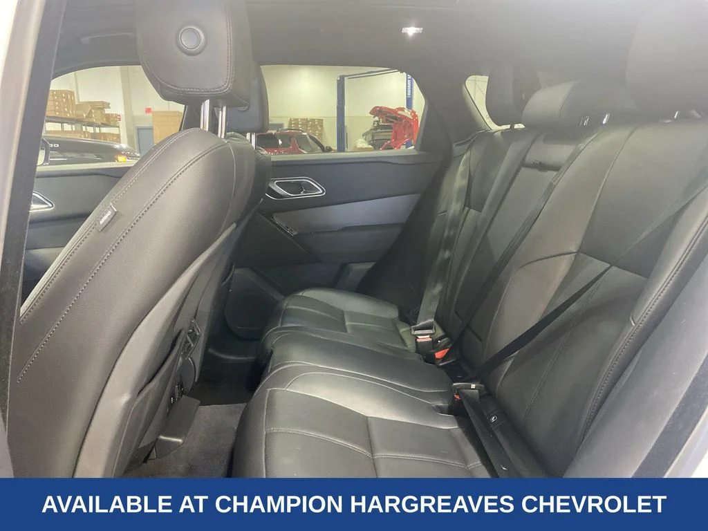 Used 2025 Fuji White Land Rover Dynamic SE image 32