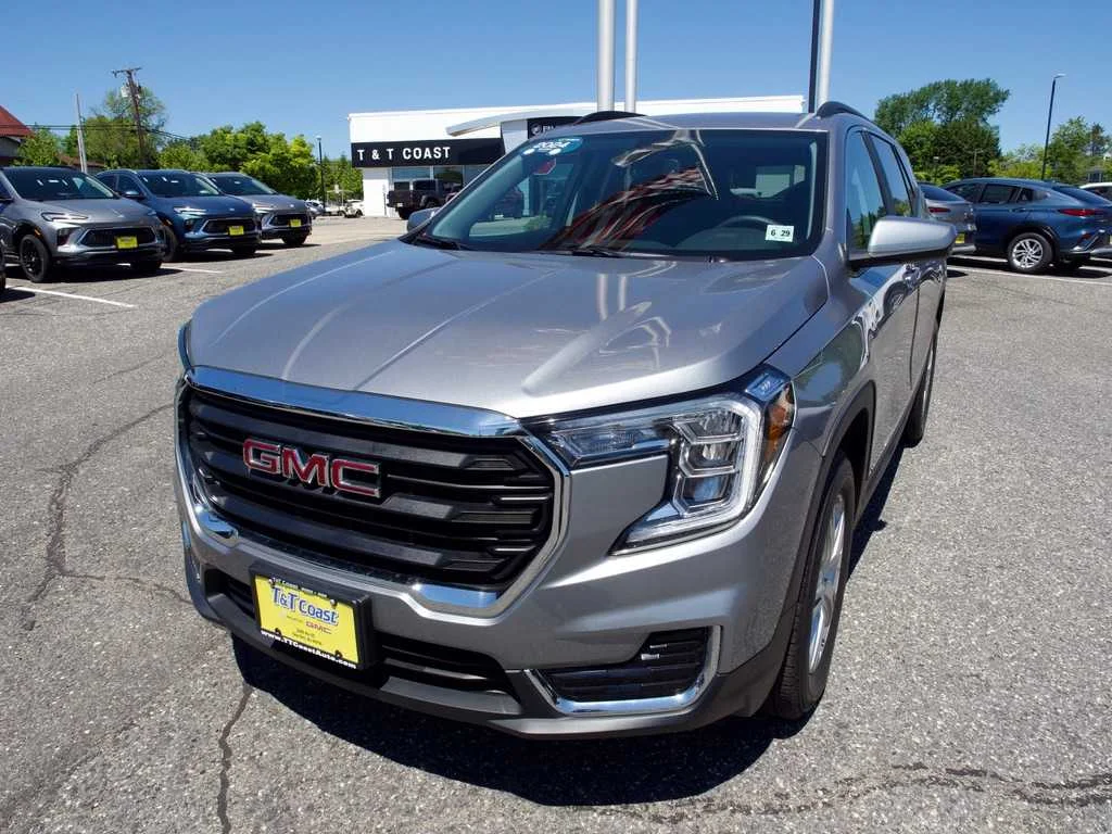 2024 GMC Terrain SLE AWD's photo