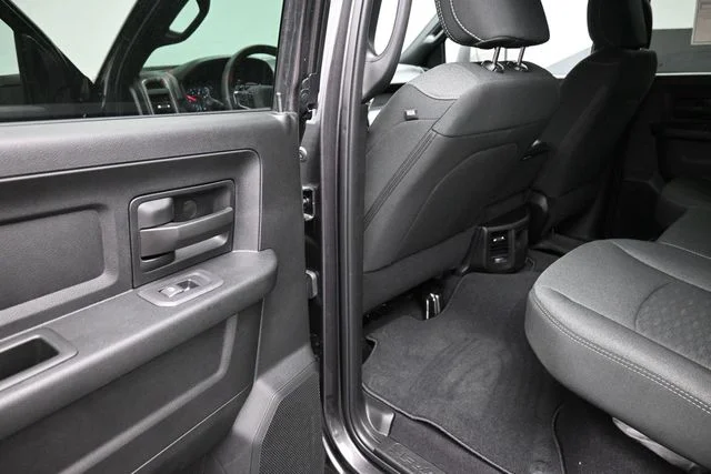 New 2026 Granite Crystal Metallic Clear-Coat Exterior Paint RAM Tradesman image 10