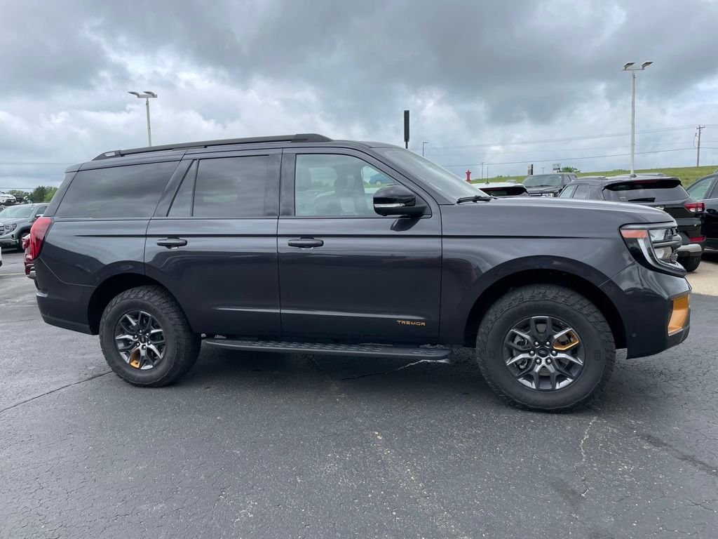 Used 2025 Gray Ford Tremor image 2