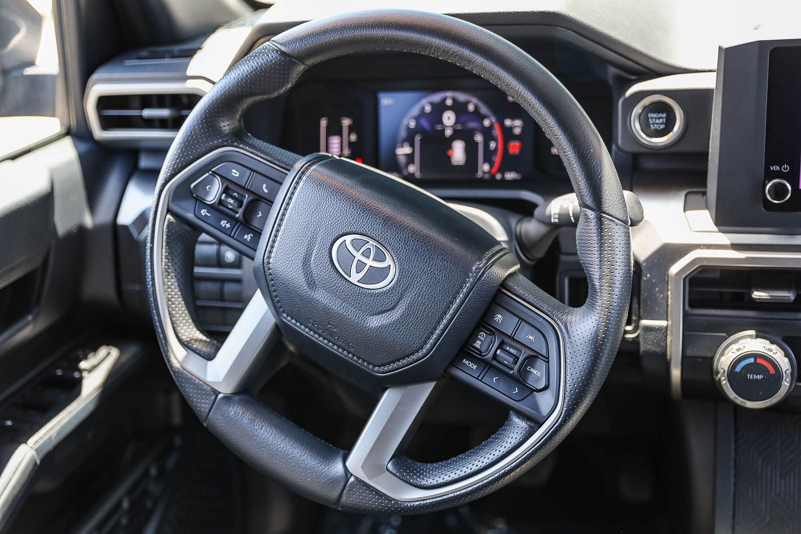 Certified Used 2025 UNDERGROUND Toyota SR5 image 15