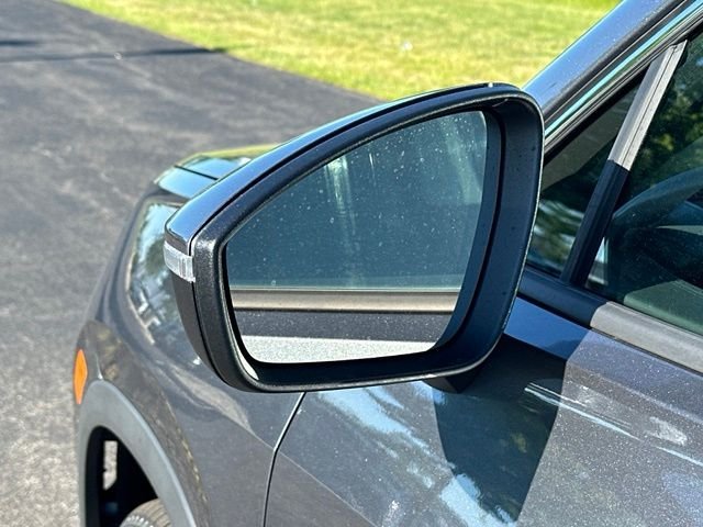 New 2026 Platinum Gray Metallic Volkswagen 2.0T SE image 10