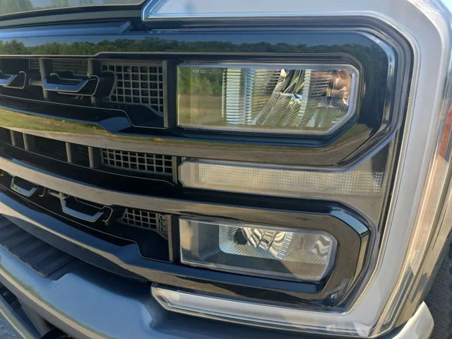 Used 2024 Gray Ford Lariat image 31
