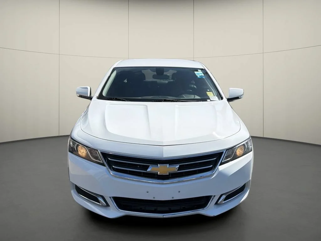 Used 2017 SUMMIT WHITE Chevrolet LT image 2