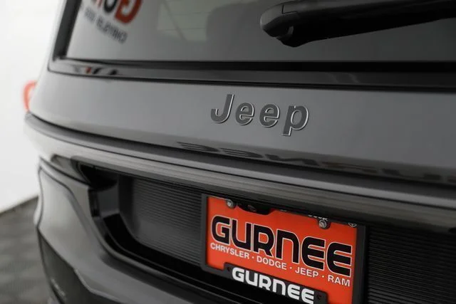 New 2026 Baltic-Gray Metallic Clear-Coat Exterior Paint Jeep Limited Altitude image 32