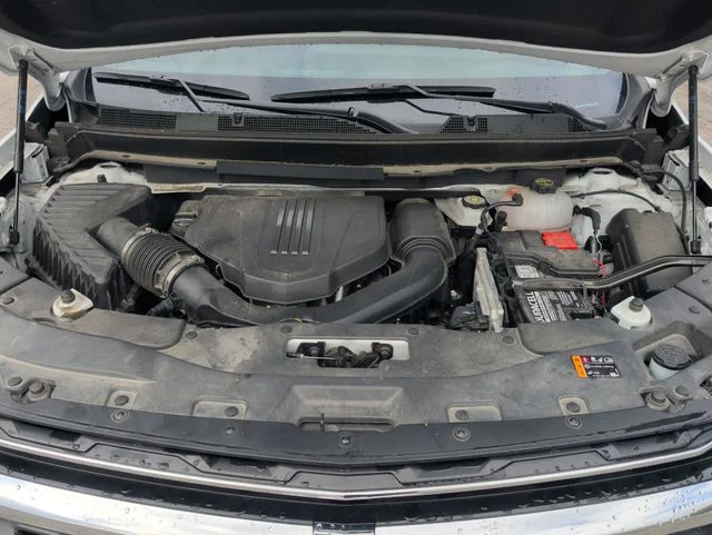 Used 2025 White Chevrolet LT image 32