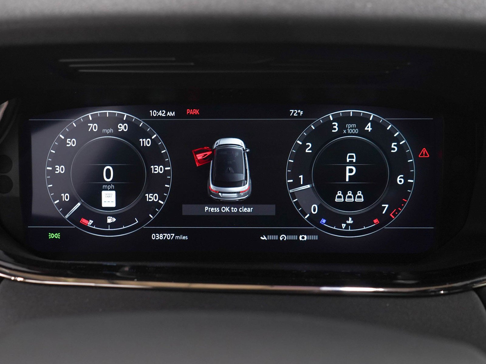 Used 2020 Firenze Red Metallic Land Rover R-Dynamic SE image 29