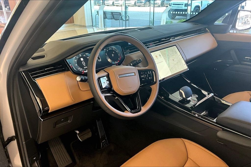 New 2026 Borasco Grey Metallic Land Rover Dynamic SE image 6