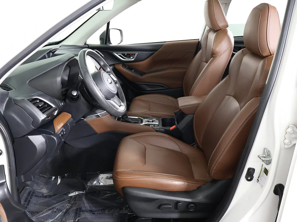 Used 2021 White Subaru Touring image 34