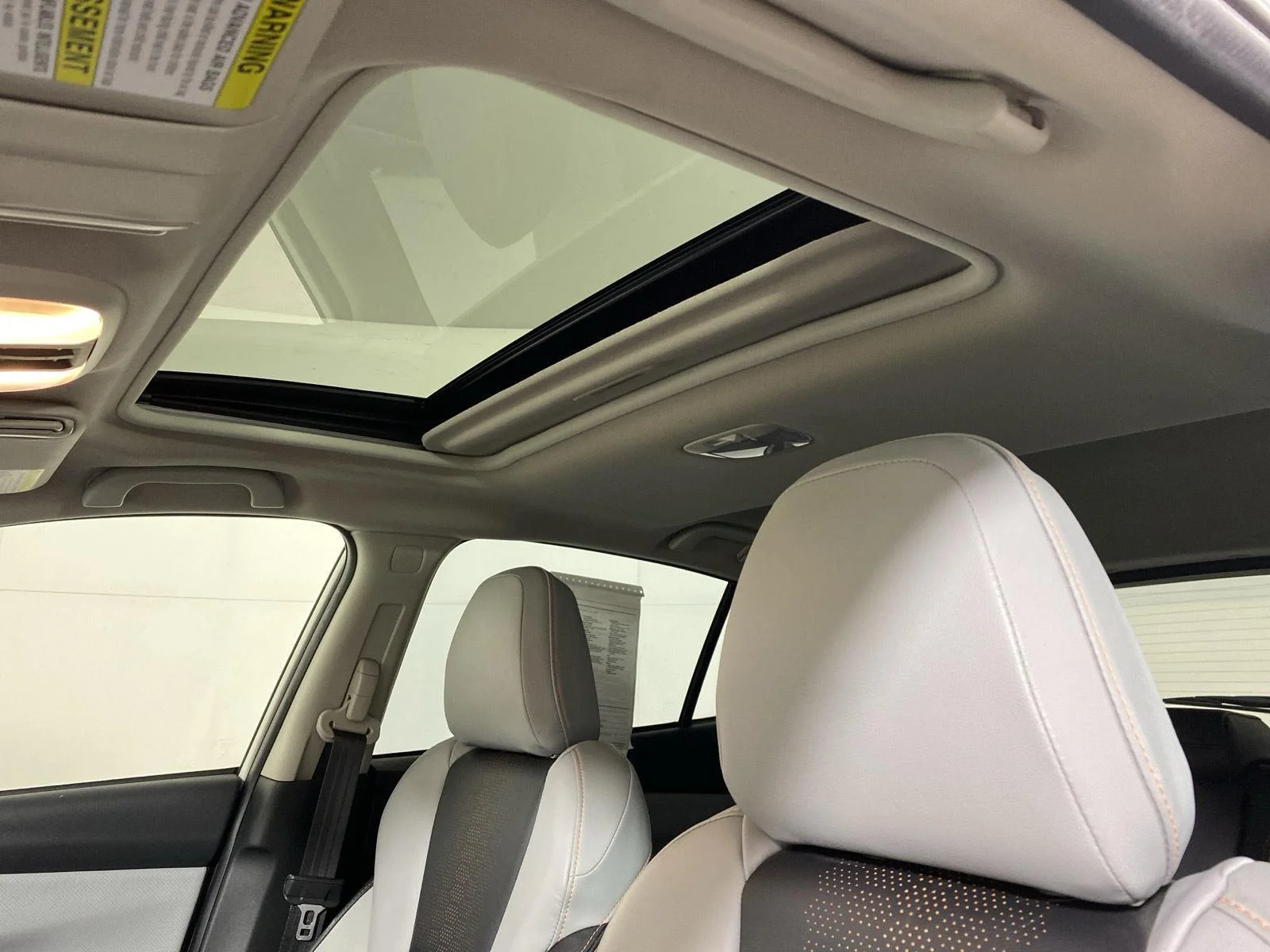 Used 2023 Crystal White Pearl Subaru Limited image 13