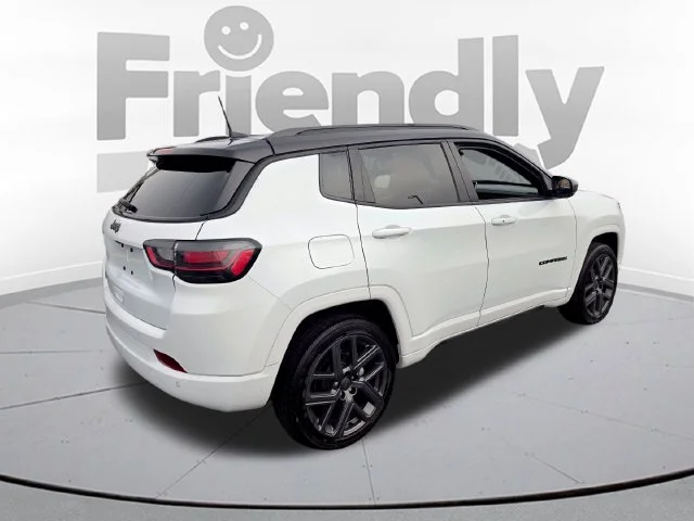 Used 2024 White Jeep Limited image 5