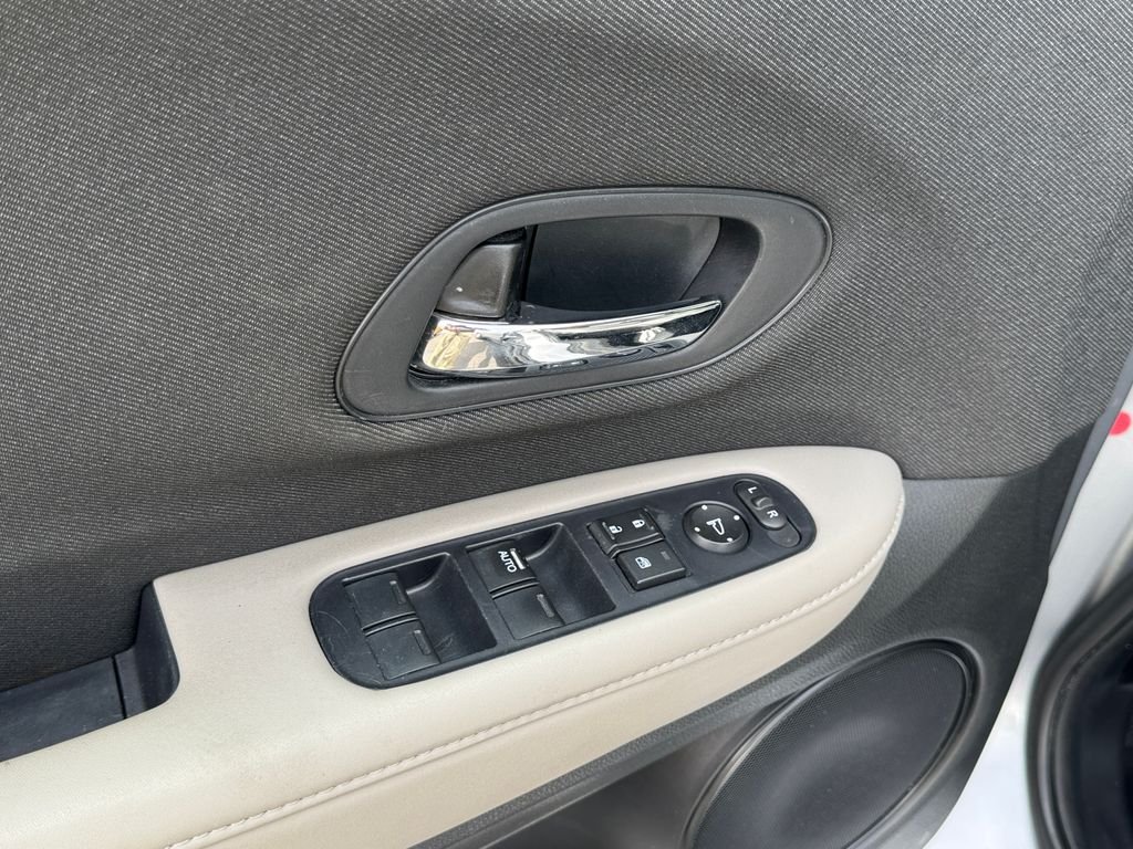 Used 2019 Silver Honda LX image 21