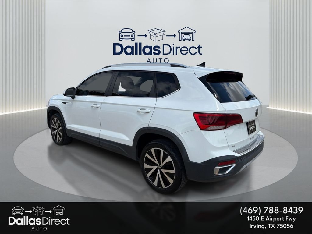 Used 2022 Pure White Volkswagen SE image 8