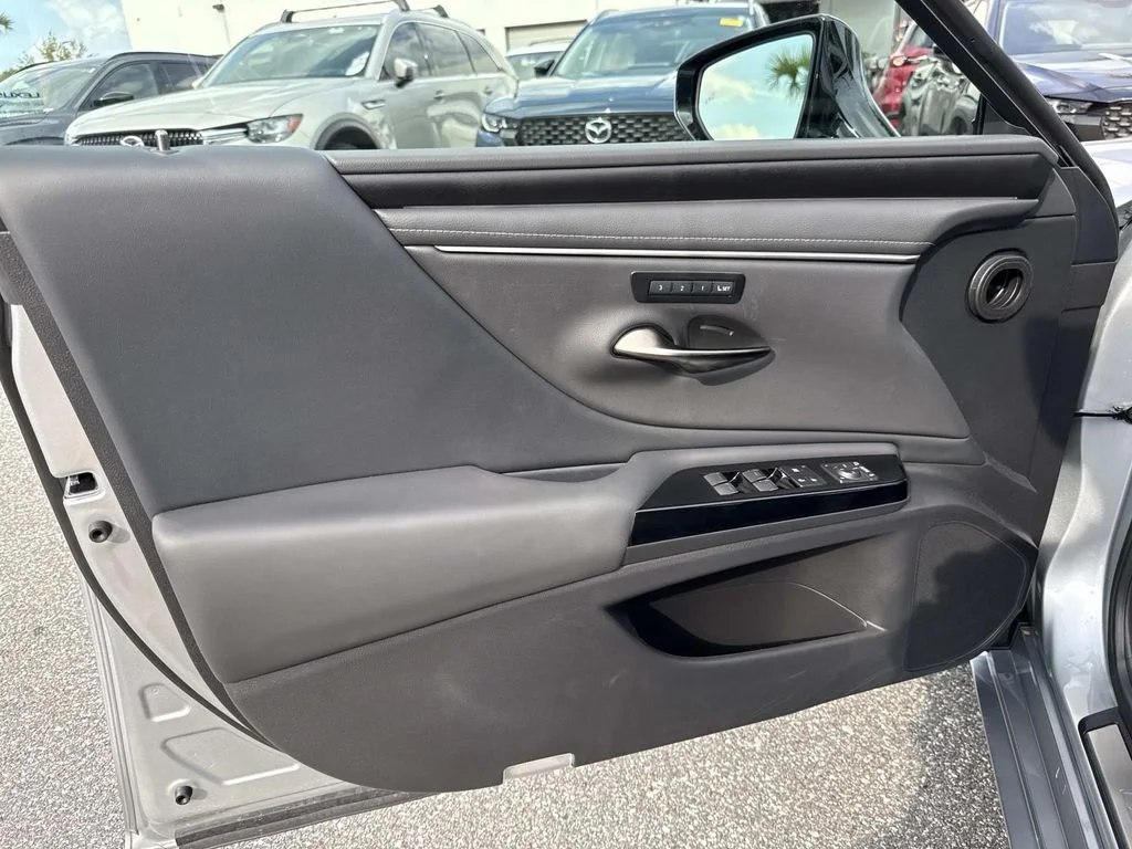 Used 2025 Silver Lexus 350 image 21