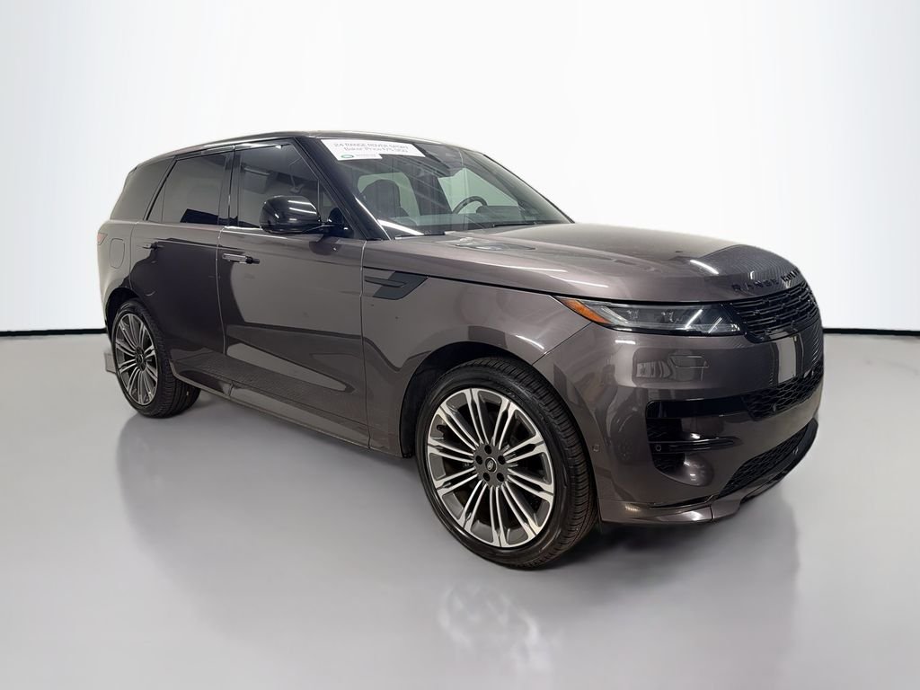 Used 2024 Gray Land Rover Dynamic SE image 7