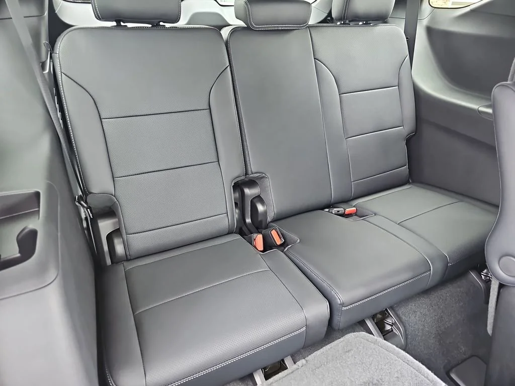 2026 Chevrolet Traverse LT - Photo 12