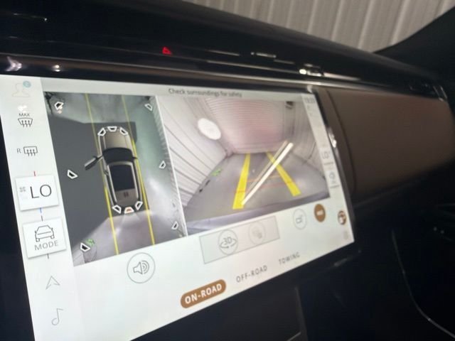 New 2026 Eiger Grey Land Rover SE image 29