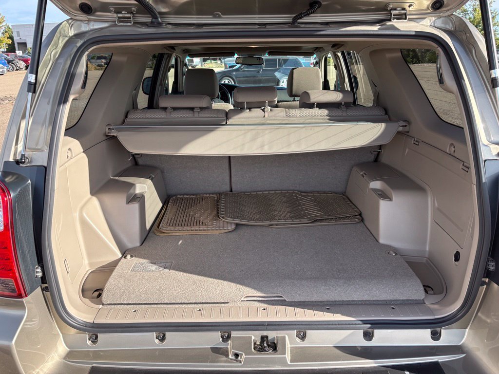 Used 2007 Gold Toyota Sport image 18