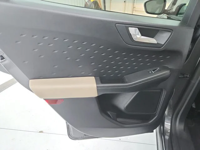 Used 2020 Gray Ford SEL image 35