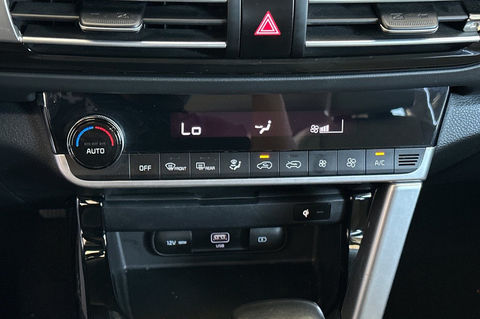 Used 2021 Gray Kia SX image 22