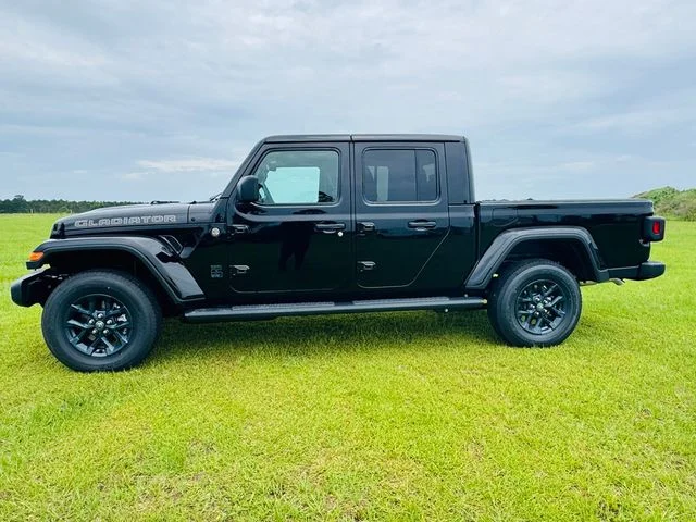 New 2026 Black Clearcoat Jeep 85th Anniversary Edition image 26