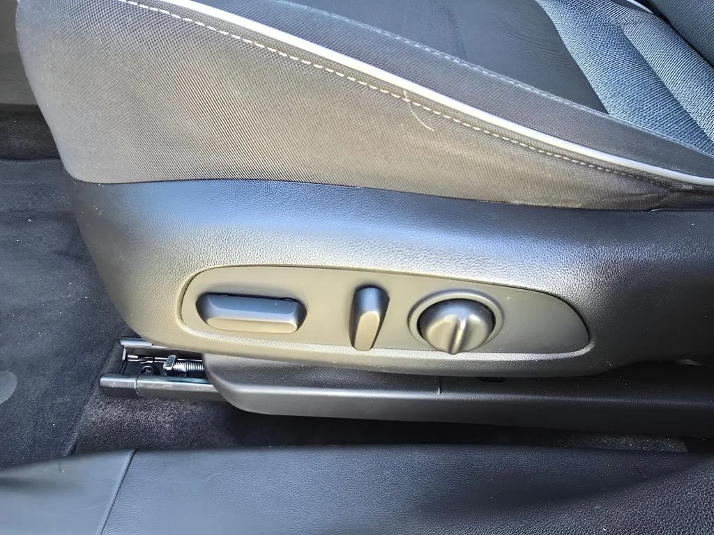 Used 2021 Mosaic Black Metallic Chevrolet LT image 23