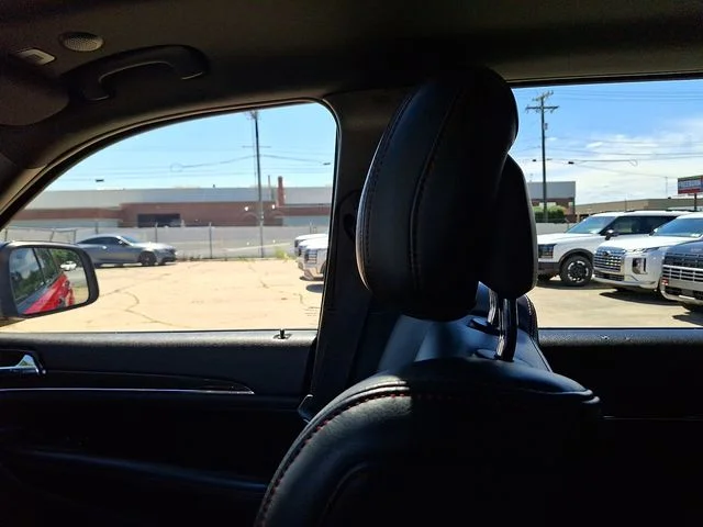 Used 2020 Red Jeep Trailhawk image 17