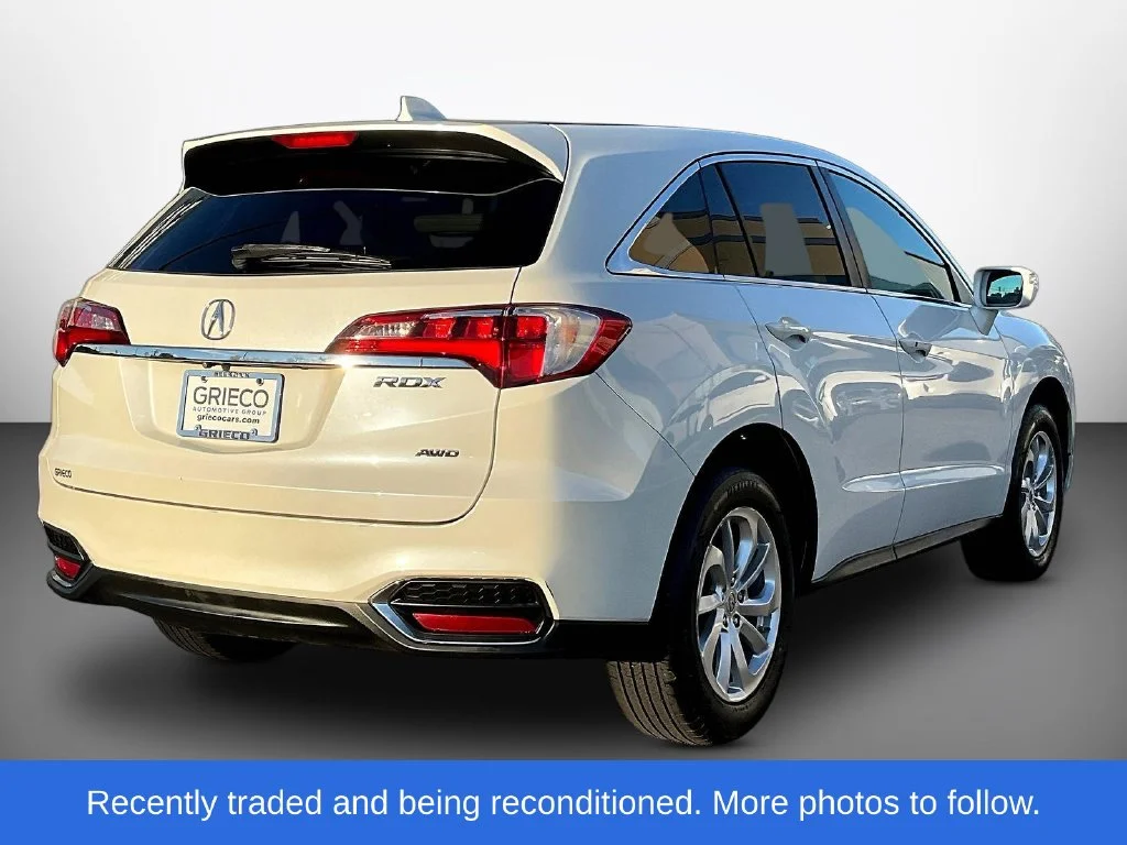 Used 2017 White Diamond Pearl Acura Base image 7