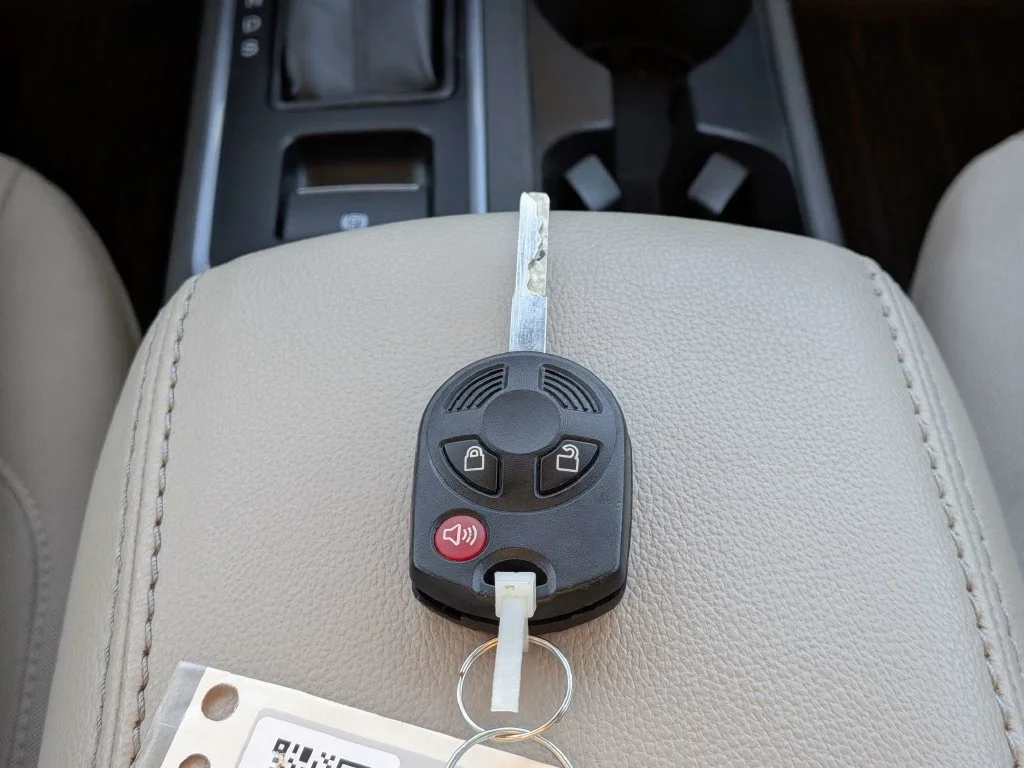 Used 2018 Oxford White Ford SE image 28