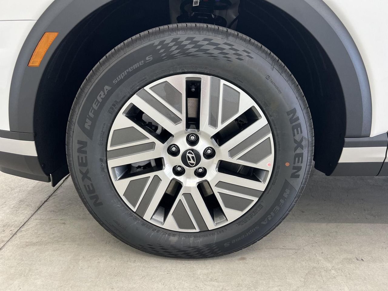 New 2027 Creamy White Pearl Hyundai SEL 8P image 7