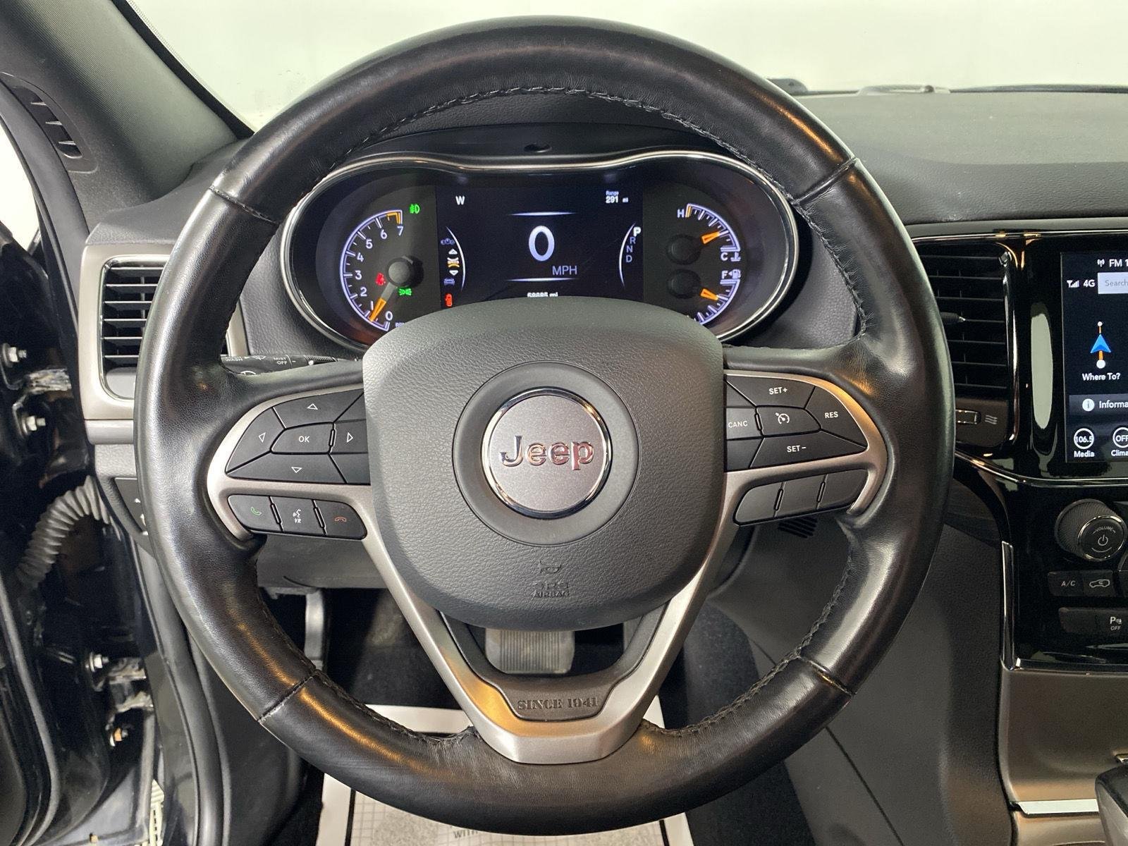 Used 2020 Diamond Black Crystal Pearlcoat Jeep North image 19