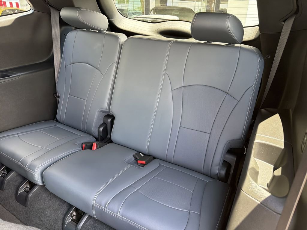 Used 2024 Moonstone Gray Metallic Buick Essence image 19
