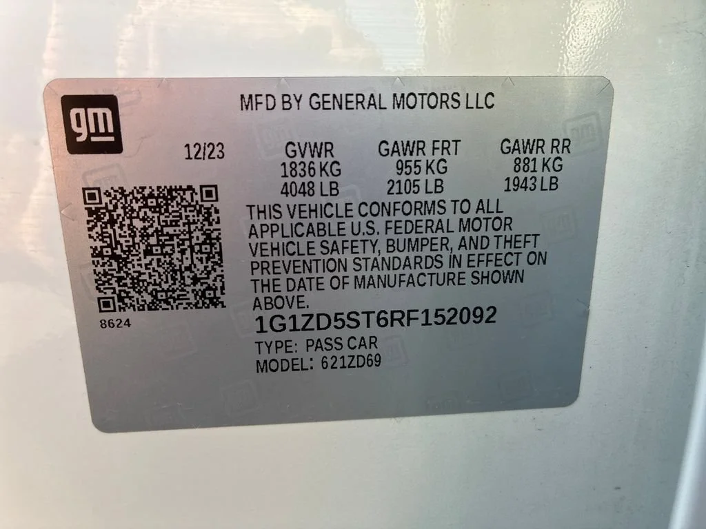Used 2024 Summit White Chevrolet 1LT image 35