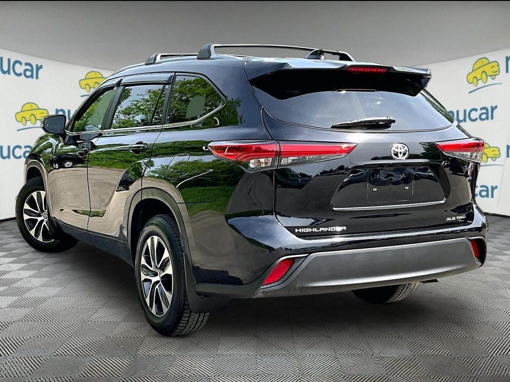 Used 2023 Black Toyota XLE image 4